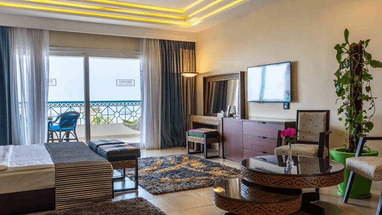 Deluxe Suite with Beach Front View 